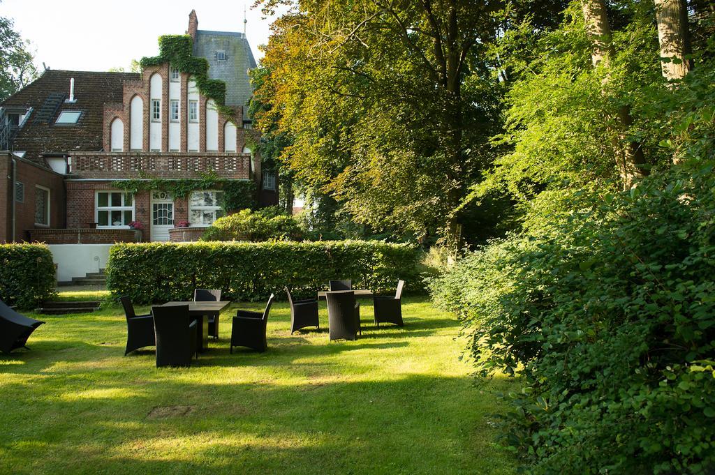 Hotel Gut Bardenhagen Exterior photo
