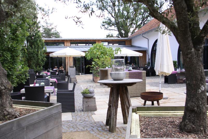 Hotel Gut Bardenhagen Exterior photo